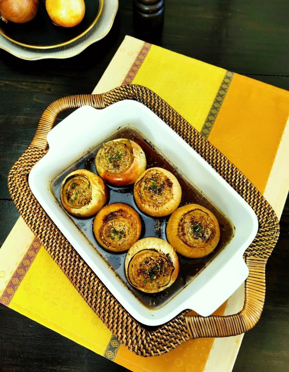 Casserole Dish and Roasters